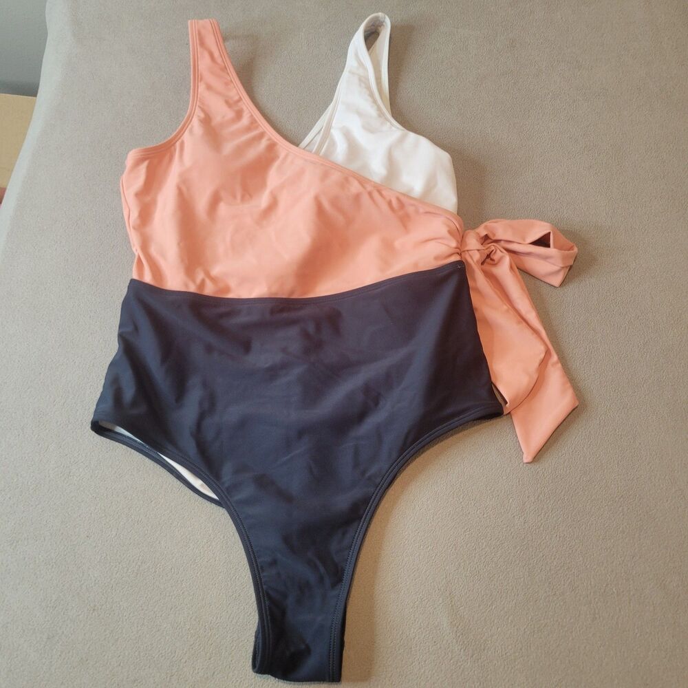 CUPSHE  One Piece Swimsuit Wrap Block Tie Side Bathing Suit Size Medium